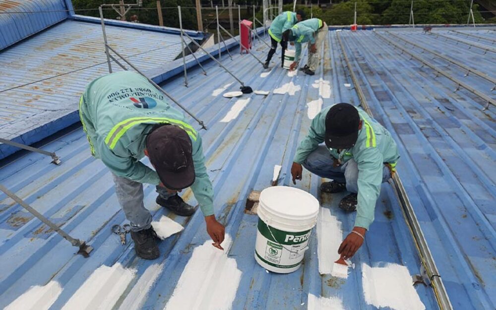 Dịch vụ chống dột nhà xưởng tận nơi tại TPHCM