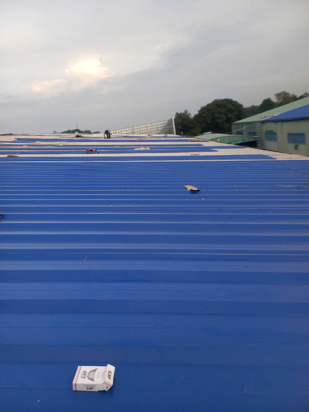 Dịch vụ sửa mái tôn tận nhà tại TPHCM