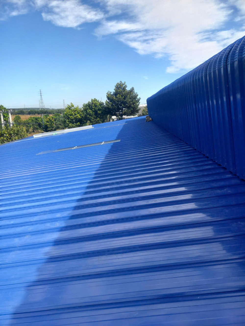 Dịch vụ sửa mái tôn tận nhà tại TPHCM