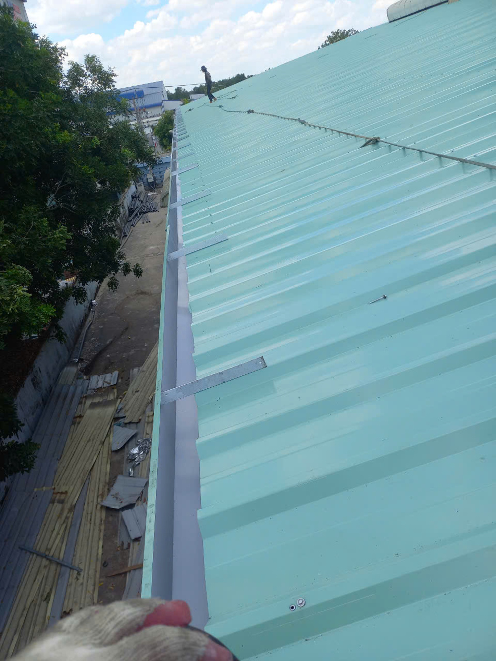 dịch vụ sửa máng xối tận nhà tại TpHCM 