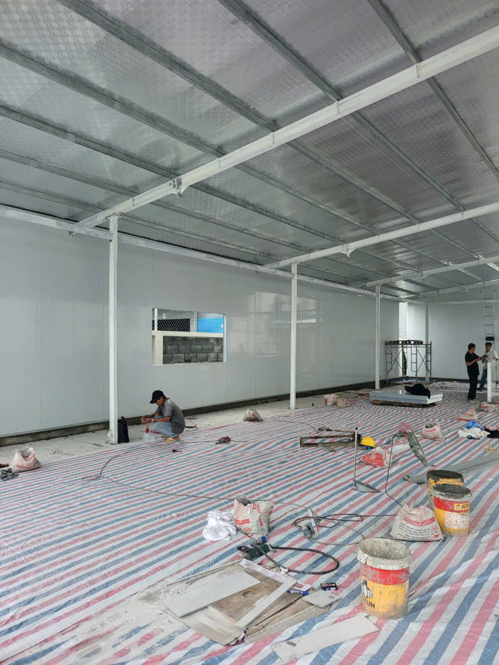 Lắp đặt tấm Panel cách nhiệt và ngăn phòng tận nhà tại TPHCM